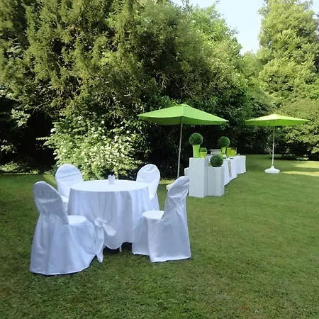 Bed & Breakfast Domaine De Montaudin *