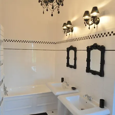 Domaine De Montaudin Bed & Breakfast *